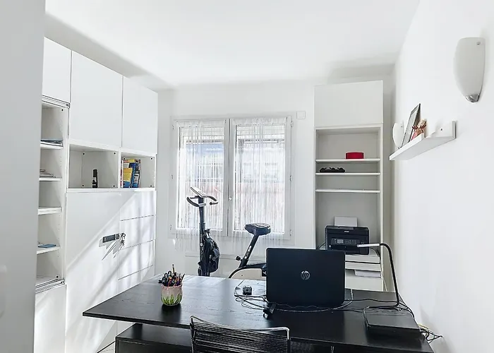 Apartament Climatise Avec Terrasse Et Parking, Face A La - Fr-1-715-76 Mauguio